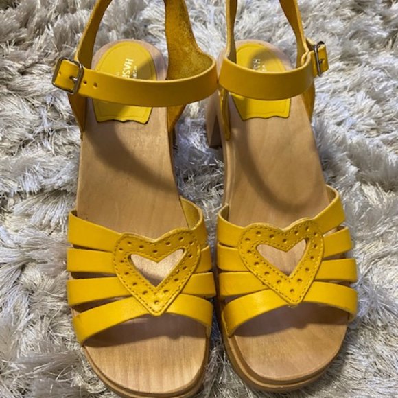Swedish Hasbeens Heart Medallion Clogs Wooden Leather Sandals Size 40 (9) Yellow - Picture 2 of 10